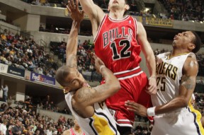 关于今夜芝加哥公牛调整名单以备意甲，队长鼓劲环节打磨，信心回归，球探报告显示潜力的信息