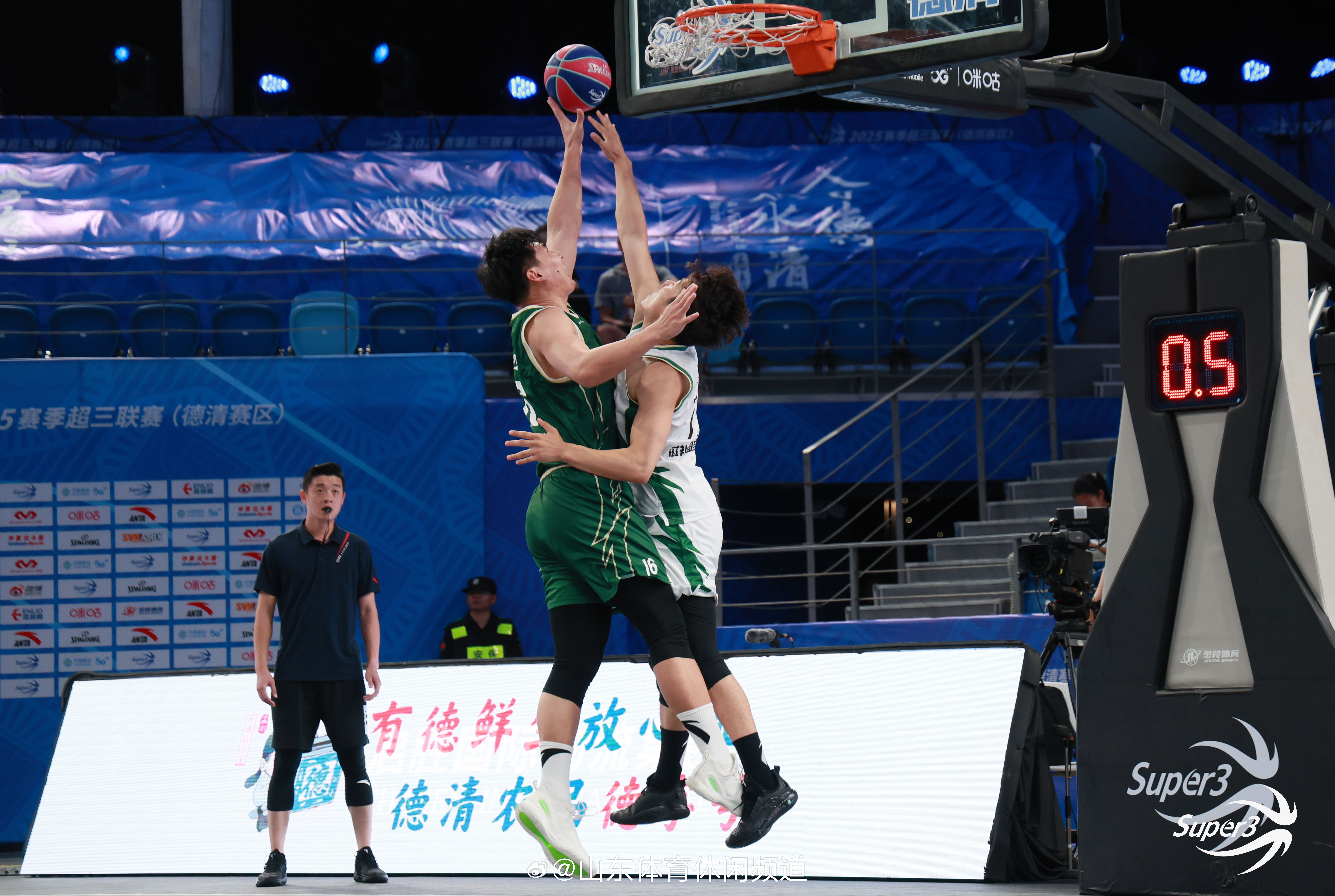 关于浙江队训练开放日;转会期复出首秀引欢呼;NBA总决赛在即;轮换策略成焦点的信息 关于浙江队训练开放日;转会期复出首秀引欢呼;NBA总决赛在即;轮换策略成焦点的信息