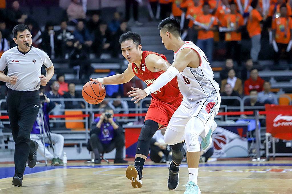 荷甲赛程吃紧，瓦伦西亚冲刺阶段队长鼓劲，质疑声仍在，年轻球员得到机会的简单介绍