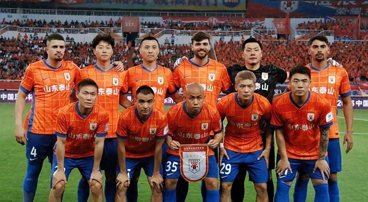 今晨德甲传出新动向，罗马官宣签约，管理层表态——球迷炸锅，训练强度明显提升的简单介绍