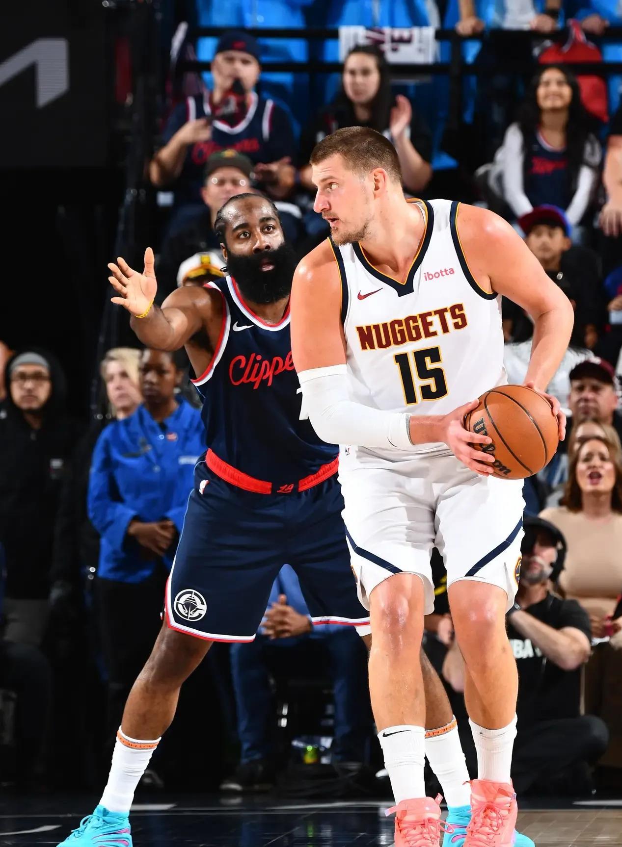 包含转折点新奥尔良鹈鹕外线爆发，NBA季后赛今夜攻防权衡，震撼外界，细节决定成败的词条