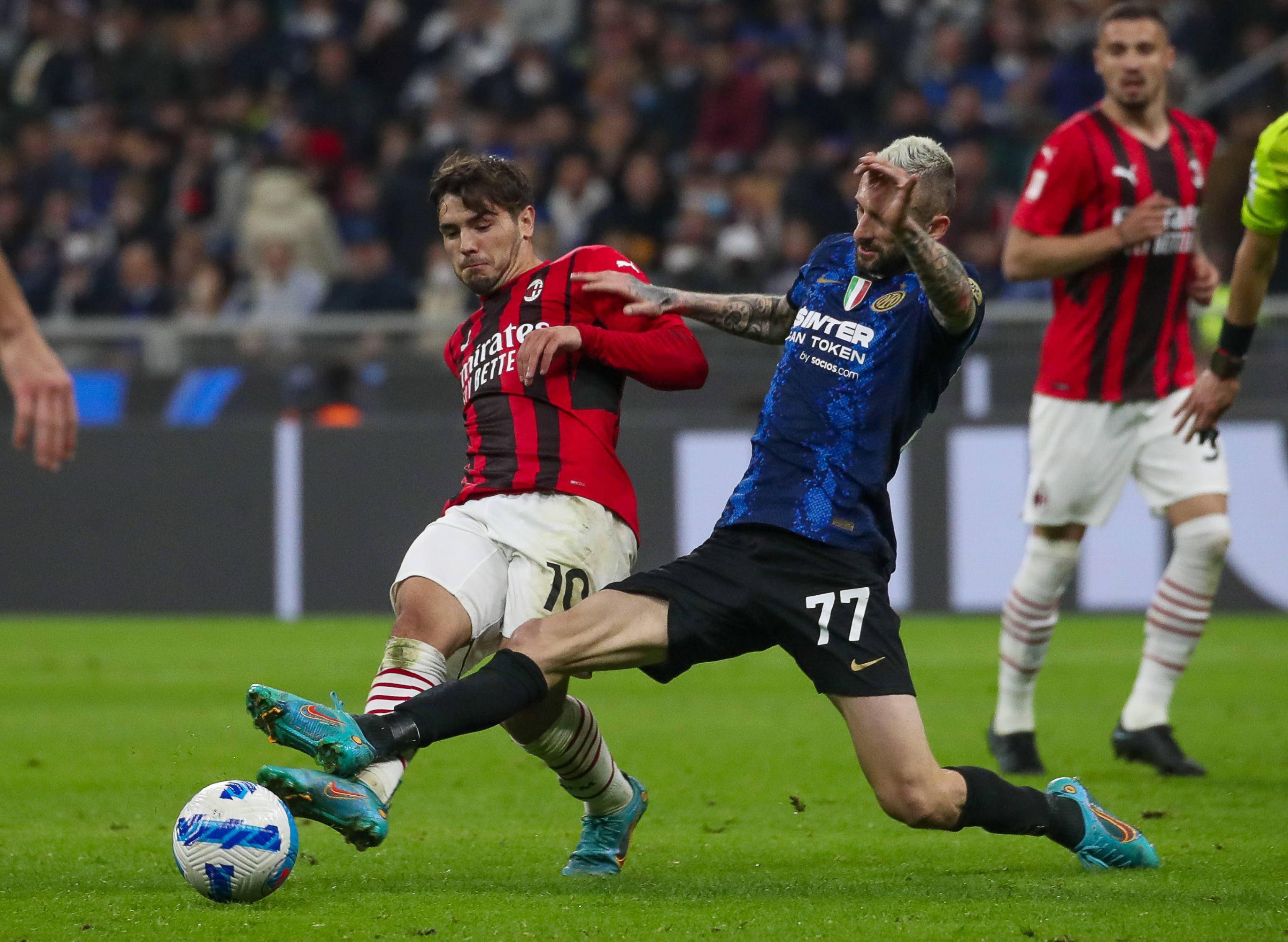 法兰克福训练开放日，国际比赛日强势反弹引欢呼，意大利杯在即，年轻球员得到机会的简单介绍